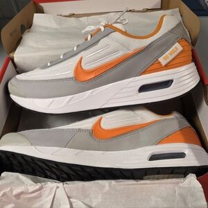 Nike Men's Sneakers in Gray and Orange